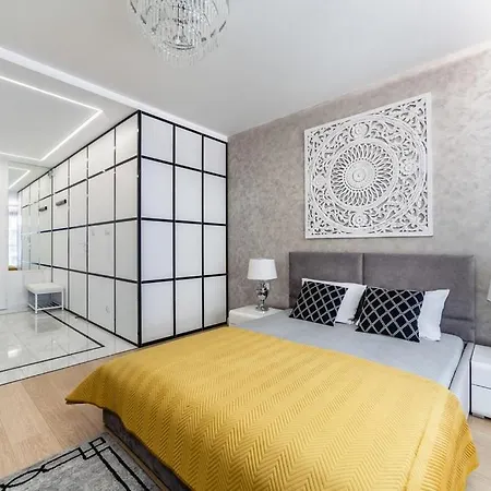 Luksusowy Z Tarasem Centrum Warszawy